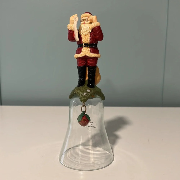 Santa’s‎ List Glass Bell with Ornament Clapper. - Picture 1 of 10